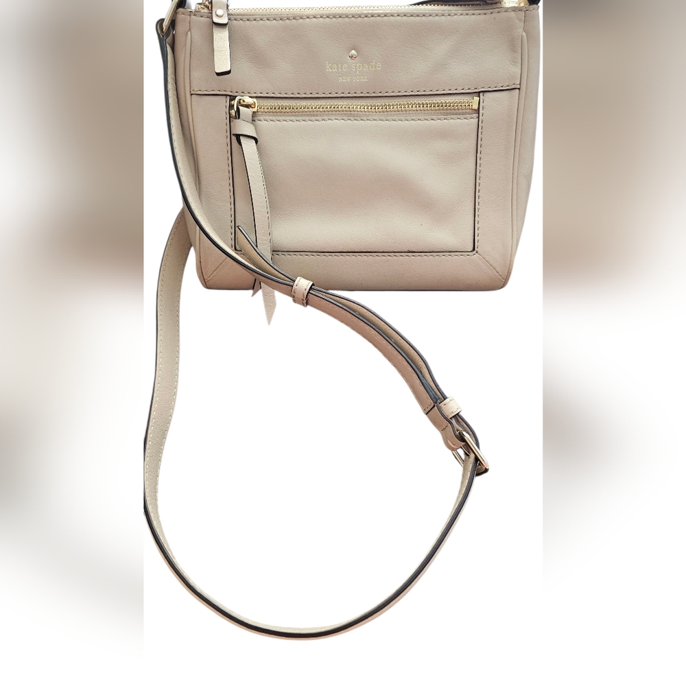 KATE SPADE NEW YORK Crossbody Bag Purse Cobble Hill-Deni Leather Cream Like New
